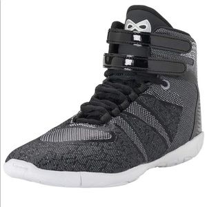 Nfinity titan cheer shoes size 7.5 brand new